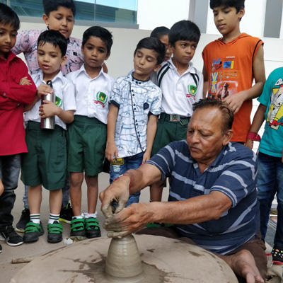 PRIMARY CLASS POTTER ACTIVITY